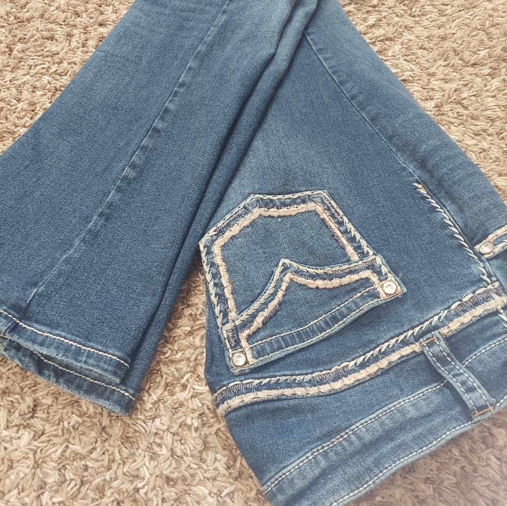 New Shayanne Jeans
